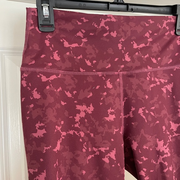 Define PowerHold High Waisted 7/8 Legging - Picture 5 of 7